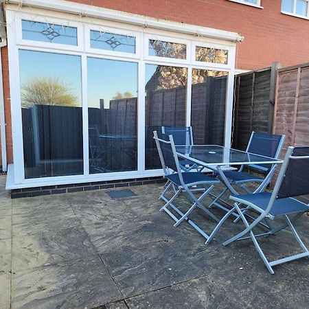 2 Bedroom End Of Terrace House Wellington  Esterno foto
