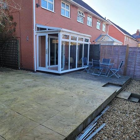 2 Bedroom End Of Terrace House Wellington  Esterno foto