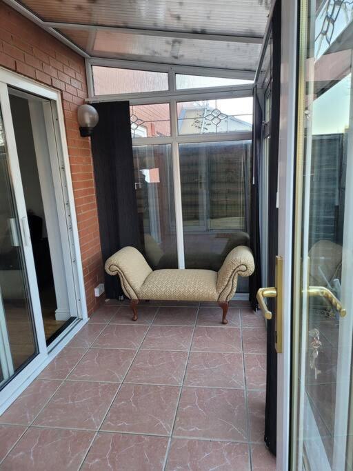 2 Bedroom End Of Terrace House Wellington  Esterno foto