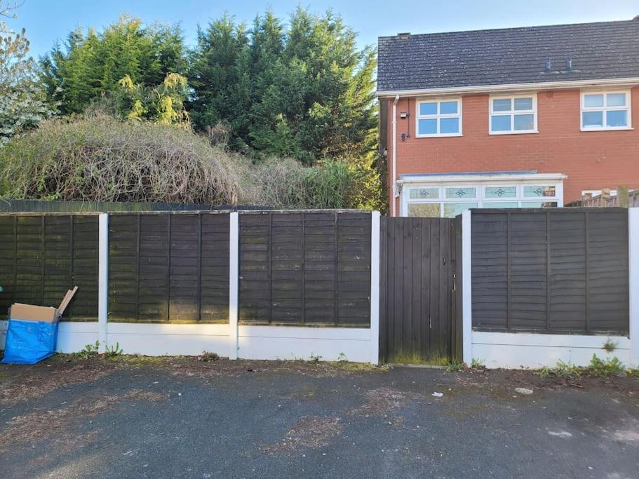 2 Bedroom End Of Terrace House Wellington  Esterno foto