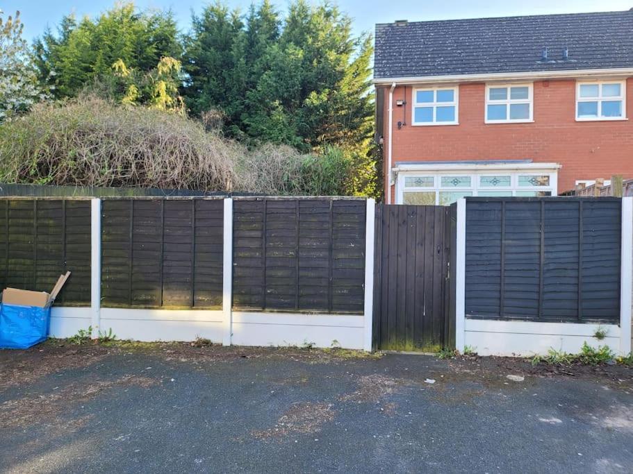 2 Bedroom End Of Terrace House Wellington  Esterno foto